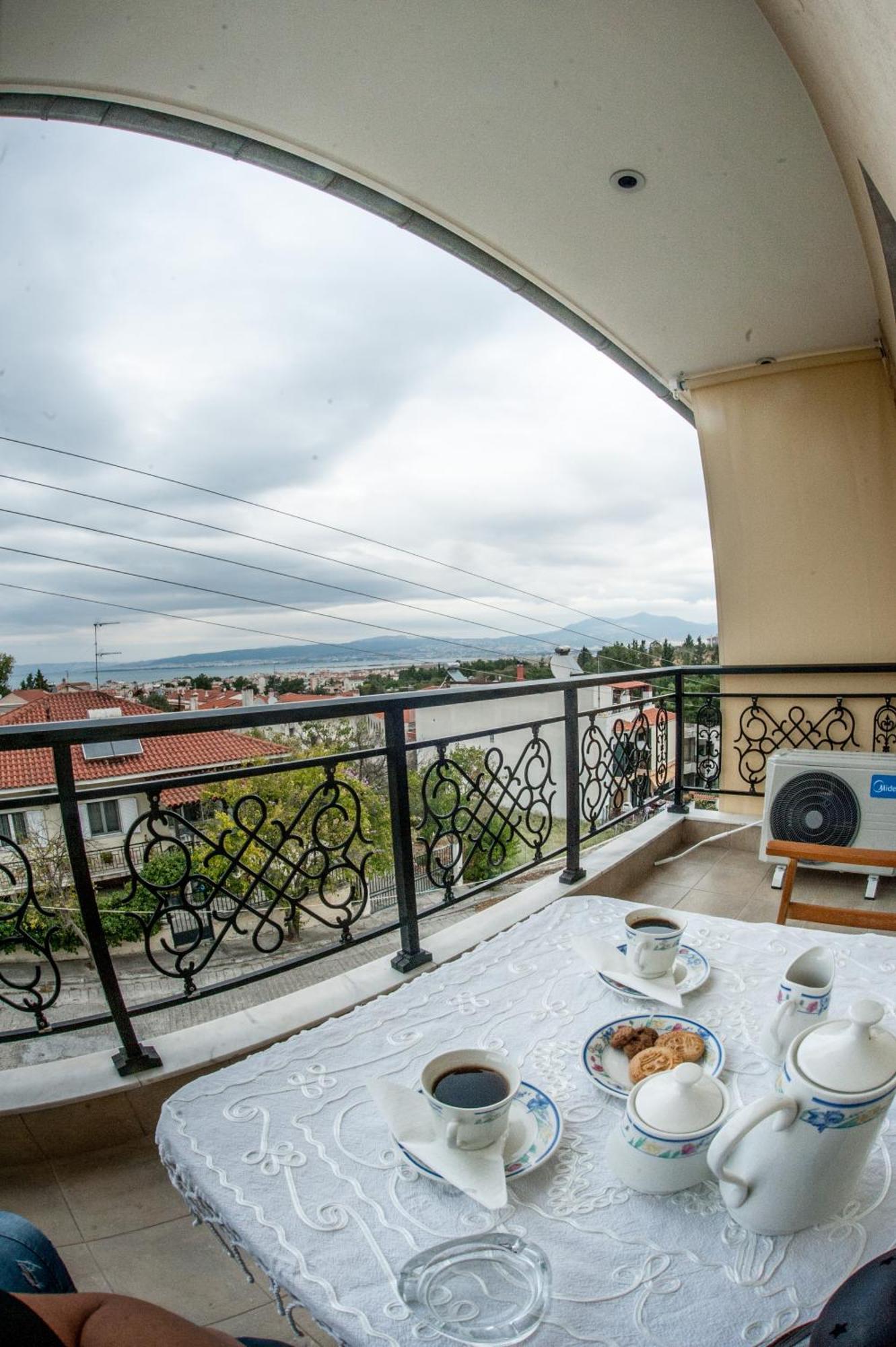 Peraía Sea View Flat 아파트 외부 사진